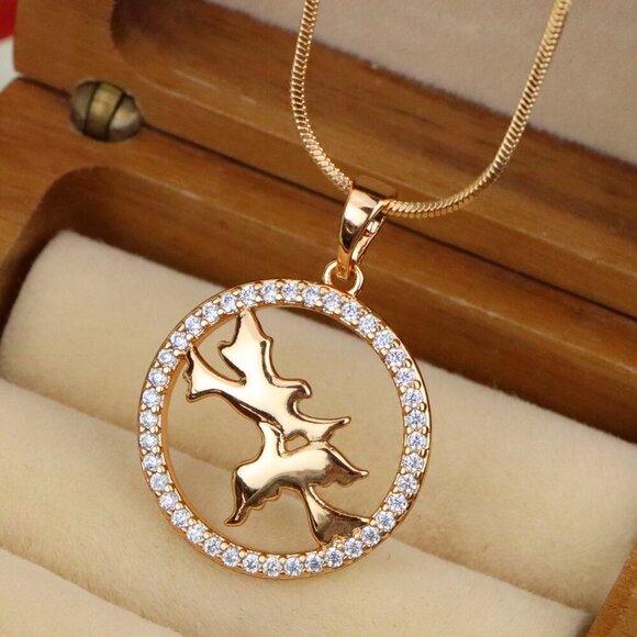 "Rose Gold Circle Pendant with Flying Birds and Crystal Border Design, XPPT1612 - Picture 1 of 13